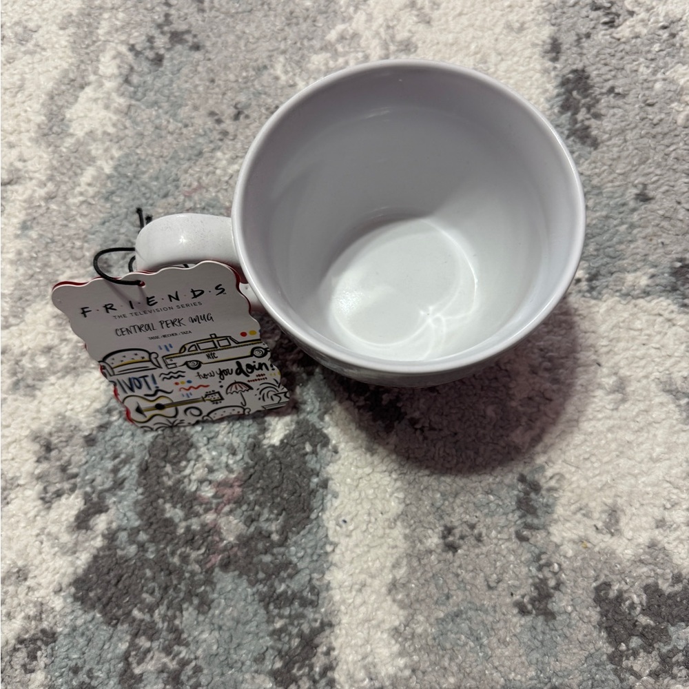 FRIENDS White Ceramic Logo Mug with Illustrated Hang Tag - Picture 3 of 4